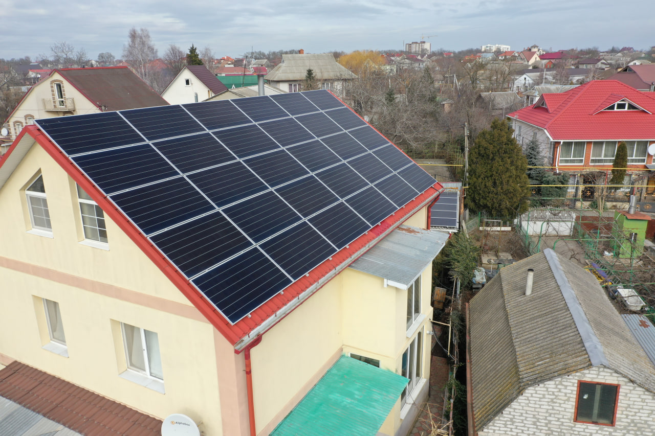 How Many Watts of Solar Panels to Run a House?