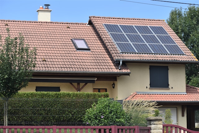 Do Solar Panel Wires Need to Be in Conduit?